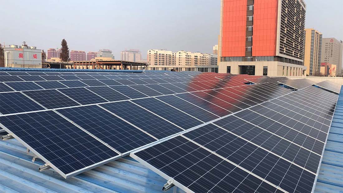 Solar racking for metal roof site Solar racking for metal roof site